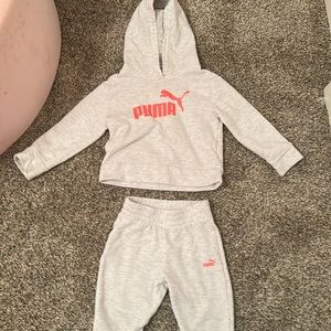 Girl’s Puma Matching Set!